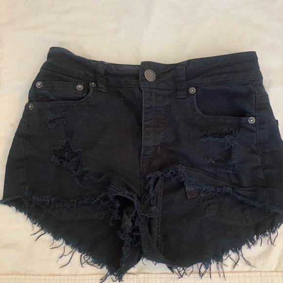 Black ripped high waisted Jean shorts - Picture 1 of 2